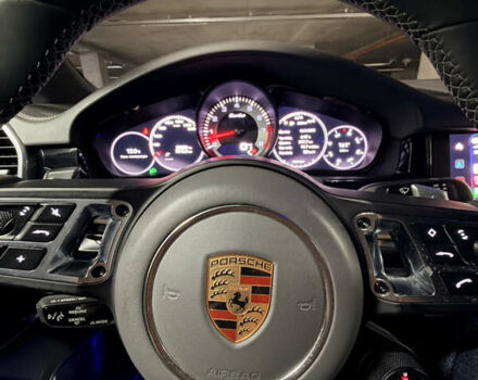 Серый Порше Каен, объемом двигателя 4 л и пробегом 38 тыс. км за 123840 $, фото 10 на Automoto.ua