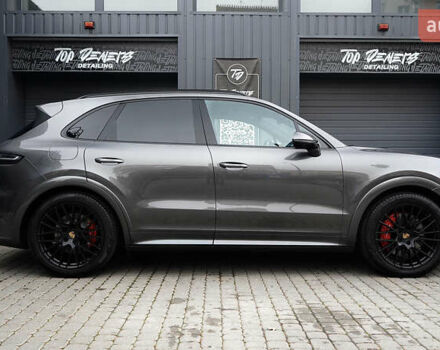 Сірий Порше Cayenne, об'ємом двигуна 4 л та пробігом 31 тис. км за 95000 $, фото 2 на Automoto.ua