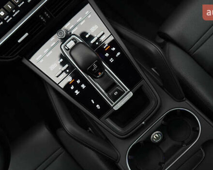 Сірий Порше Cayenne, об'ємом двигуна 4 л та пробігом 31 тис. км за 95000 $, фото 61 на Automoto.ua