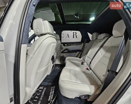Сірий Порше Cayenne, об'ємом двигуна 4 л та пробігом 28 тис. км за 125000 $, фото 10 на Automoto.ua