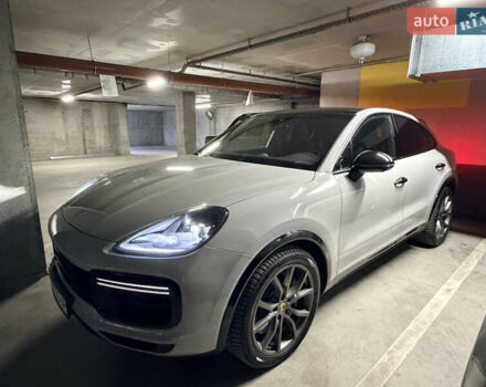 Серый Порше Каен, объемом двигателя 4 л и пробегом 38 тыс. км за 123840 $, фото 2 на Automoto.ua