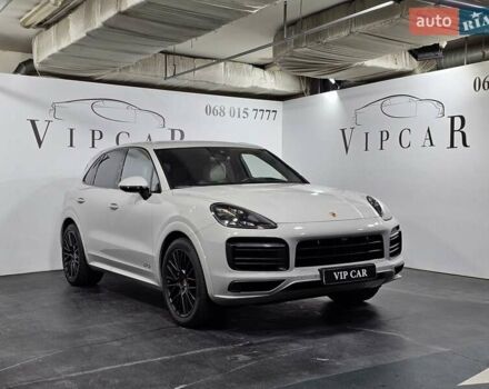 Сірий Порше Cayenne, об'ємом двигуна 4 л та пробігом 28 тис. км за 125000 $, фото 1 на Automoto.ua