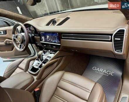 Сірий Порше Cayenne, об'ємом двигуна 4 л та пробігом 1 тис. км за 136900 $, фото 71 на Automoto.ua