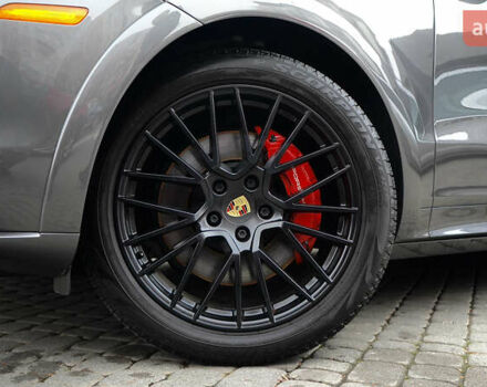 Сірий Порше Cayenne, об'ємом двигуна 4 л та пробігом 31 тис. км за 95000 $, фото 18 на Automoto.ua