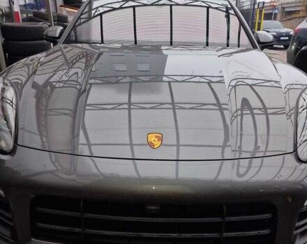 Серый Порше Каен, объемом двигателя 3 л и пробегом 22 тыс. км за 101500 $, фото 5 на Automoto.ua