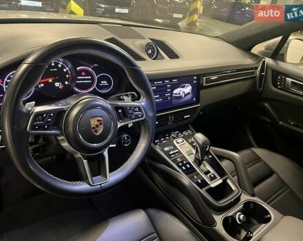 Серый Порше Каен, объемом двигателя 3 л и пробегом 100 тыс. км за 85316 $, фото 3 на Automoto.ua
