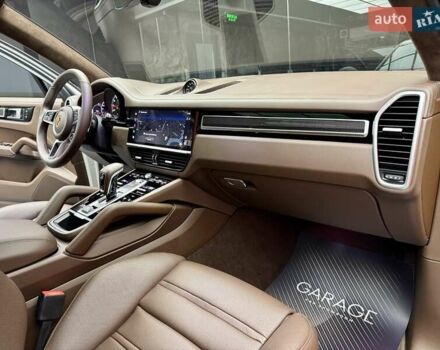 Сірий Порше Cayenne, об'ємом двигуна 4 л та пробігом 1 тис. км за 136900 $, фото 70 на Automoto.ua