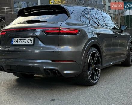 Серый Порше Каен, объемом двигателя 4 л и пробегом 14 тыс. км за 129999 $, фото 10 на Automoto.ua