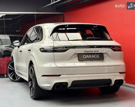 Сірий Порше Cayenne, об'ємом двигуна 4 л та пробігом 1 тис. км за 136900 $, фото 27 на Automoto.ua
