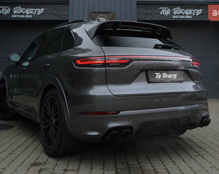 Сірий Порше Cayenne, об'ємом двигуна 4 л та пробігом 21 тис. км за 97000 $, фото 23 на Automoto.ua