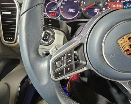 Сірий Порше Cayenne, об'ємом двигуна 4 л та пробігом 28 тис. км за 125000 $, фото 44 на Automoto.ua