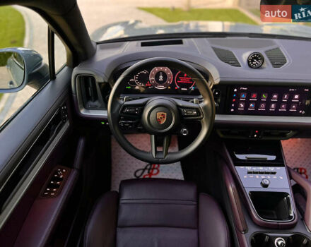 Сірий Порше Cayenne, об'ємом двигуна 3 л та пробігом 56 тис. км за 110000 $, фото 37 на Automoto.ua
