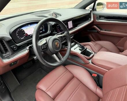 Серый Порше Каен, объемом двигателя 3 л и пробегом 38 тыс. км за 129999 $, фото 11 на Automoto.ua