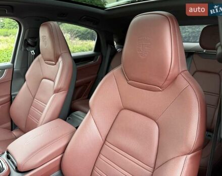 Серый Порше Каен, объемом двигателя 3 л и пробегом 38 тыс. км за 129999 $, фото 12 на Automoto.ua