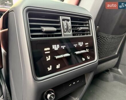 Серый Порше Каен, объемом двигателя 3 л и пробегом 38 тыс. км за 129999 $, фото 27 на Automoto.ua