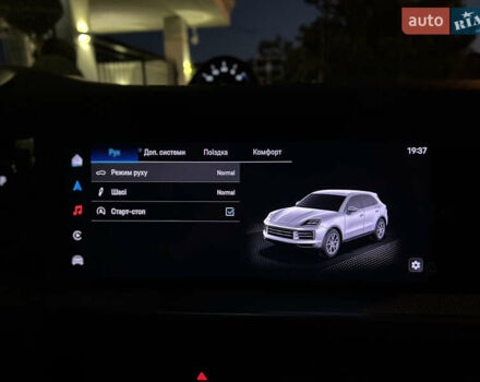 Сірий Порше Cayenne, об'ємом двигуна 3 л та пробігом 56 тис. км за 110000 $, фото 48 на Automoto.ua