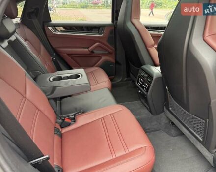 Серый Порше Каен, объемом двигателя 3 л и пробегом 38 тыс. км за 129999 $, фото 17 на Automoto.ua