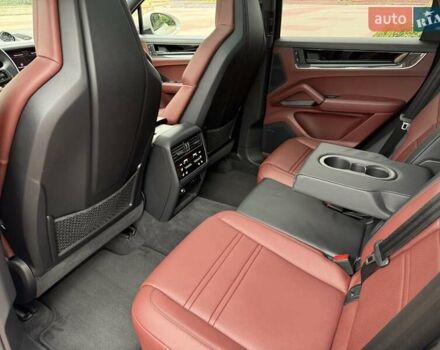 Серый Порше Каен, объемом двигателя 3 л и пробегом 38 тыс. км за 129999 $, фото 15 на Automoto.ua