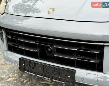 Сірий Порше Cayenne, об'ємом двигуна 3.98 л та пробігом 24 тис. км за 119900 $, фото 5 на Automoto.ua