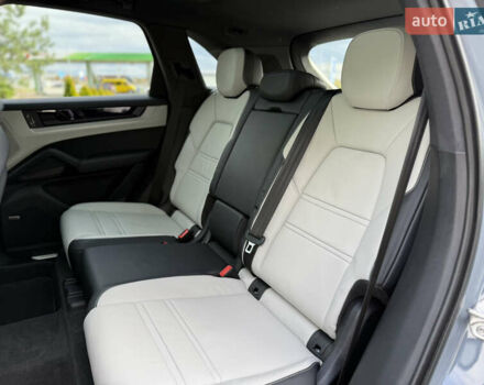 Сірий Порше Cayenne, об'ємом двигуна 3.98 л та пробігом 24 тис. км за 119900 $, фото 64 на Automoto.ua