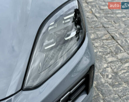 Сірий Порше Cayenne, об'ємом двигуна 3.98 л та пробігом 24 тис. км за 119900 $, фото 7 на Automoto.ua