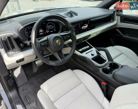 Сірий Порше Cayenne, об'ємом двигуна 3.98 л та пробігом 24 тис. км за 119900 $, фото 37 на Automoto.ua