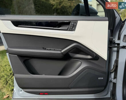 Сірий Порше Cayenne, об'ємом двигуна 3.98 л та пробігом 24 тис. км за 119900 $, фото 27 на Automoto.ua