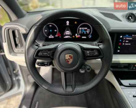 Сірий Порше Cayenne, об'ємом двигуна 3.98 л та пробігом 24 тис. км за 119900 $, фото 40 на Automoto.ua
