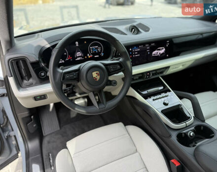 Сірий Порше Cayenne, об'ємом двигуна 3.98 л та пробігом 24 тис. км за 119900 $, фото 36 на Automoto.ua