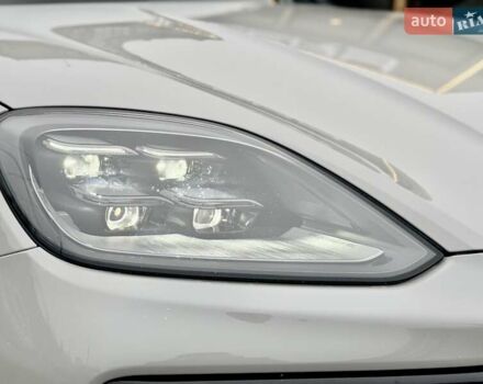 Серый Порше Каен, объемом двигателя 3 л и пробегом 1 тыс. км за 145999 $, фото 2 на Automoto.ua