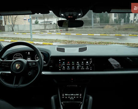 Серый Порше Каен, объемом двигателя 3 л и пробегом 21 тыс. км за 98000 $, фото 18 на Automoto.ua