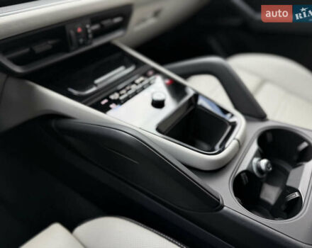 Сірий Порше Cayenne, об'ємом двигуна 3.98 л та пробігом 24 тис. км за 119900 $, фото 43 на Automoto.ua