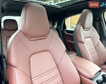 Серый Порше Каен, объемом двигателя 3 л и пробегом 1 тыс. км за 145999 $, фото 38 на Automoto.ua