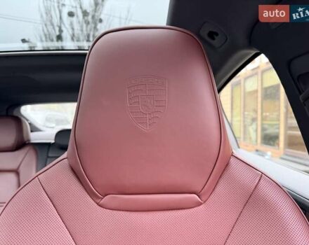 Серый Порше Каен, объемом двигателя 3 л и пробегом 1 тыс. км за 145999 $, фото 27 на Automoto.ua