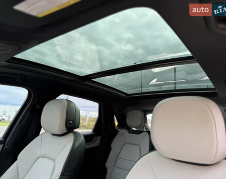 Сірий Порше Cayenne, об'ємом двигуна 3.98 л та пробігом 24 тис. км за 119900 $, фото 34 на Automoto.ua