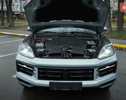 Серый Порше Каен, объемом двигателя 3 л и пробегом 21 тыс. км за 98000 $, фото 16 на Automoto.ua