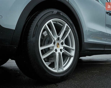 Серый Порше Каен, объемом двигателя 3 л и пробегом 21 тыс. км за 98000 $, фото 6 на Automoto.ua