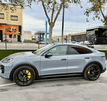 Серый Порше Каен, объемом двигателя 4 л и пробегом 25 тыс. км за 279999 $, фото 9 на Automoto.ua