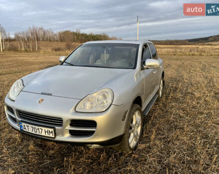 Сірий Порше Cayenne, об'ємом двигуна 4.5 л та пробігом 265 тис. км за 9000 $, фото 1 на Automoto.ua