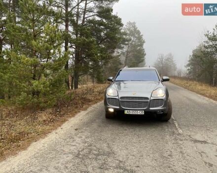 Сірий Порше Cayenne, об'ємом двигуна 4.5 л та пробігом 308 тис. км за 10000 $, фото 1 на Automoto.ua