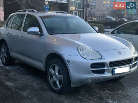 Порше Каен 2005 в Киеве на Automoto.ua Серый Порше Каен, объемом двигателя 3.2 л и пробегом 230 тыс. км за 10955 $, фото 1 на Automoto.ua