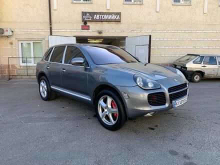 Порше Cayenne 2006 у Харкові на Automoto.ua Сірий Порше Cayenne, об'ємом двигуна 4.5 л та пробігом 260 тис. км за 7200 $, фото 1 на Automoto.ua