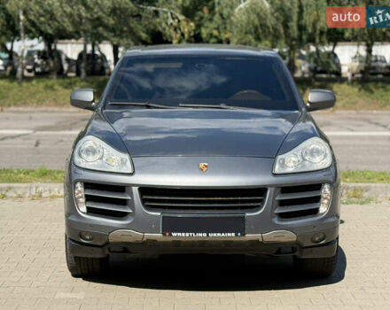 Сірий Порше Cayenne, об'ємом двигуна 3.6 л та пробігом 165 тис. км за 25900 $, фото 1 на Automoto.ua