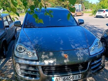 Порше Каен 2008 в Новомосковске на Automoto.ua Серый Порше Каен, объемом двигателя 3.6 л и пробегом 176 тыс. км за 14000 $, фото 1 на Automoto.ua