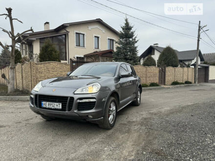 Сірий Порше Cayenne, об'ємом двигуна 4.81 л та пробігом 210 тис. км за 8800 $, фото 1 на Automoto.ua