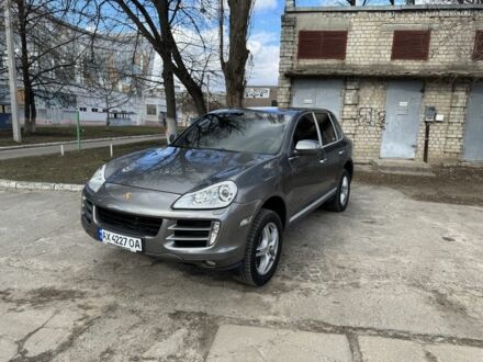 Порше Каен 2008 в Харькове на Automoto.ua Серый Порше Каен, объемом двигателя 3.6 л и пробегом 177 тыс. км за 12500 $, фото 1 на Automoto.ua