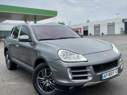 Сірий Порше Cayenne, об'ємом двигуна 4.8 л та пробігом 133 тис. км за 6502 $, фото 1 на Automoto.ua