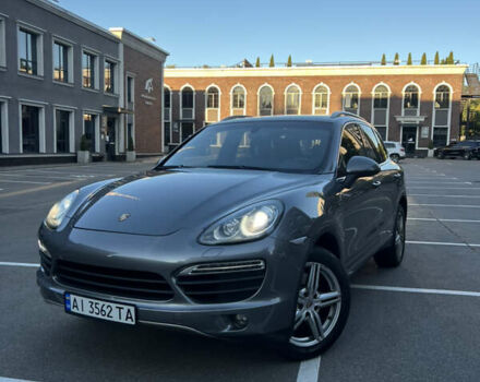 Сірий Порше Cayenne, об'ємом двигуна 4.81 л та пробігом 139 тис. км за 14000 $, фото 1 на Automoto.ua
