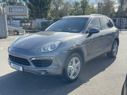 Порше Cayenne 2010 у Києві на Automoto.ua Сірий Порше Cayenne, об'ємом двигуна 4.81 л та пробігом 142 тис. км за 14500 $, фото 1 на Automoto.ua