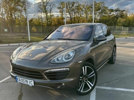 Порше Каен 2011 в Запорожье на Automoto.ua Серый Порше Каен, объемом двигателя 4.8 л и пробегом 260 тыс. км за 19231 $, фото 1 на Automoto.ua